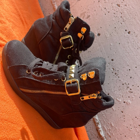 2 boots jennifer lopez lace and xhilaration🤩🤩 - Picture 9 of 13